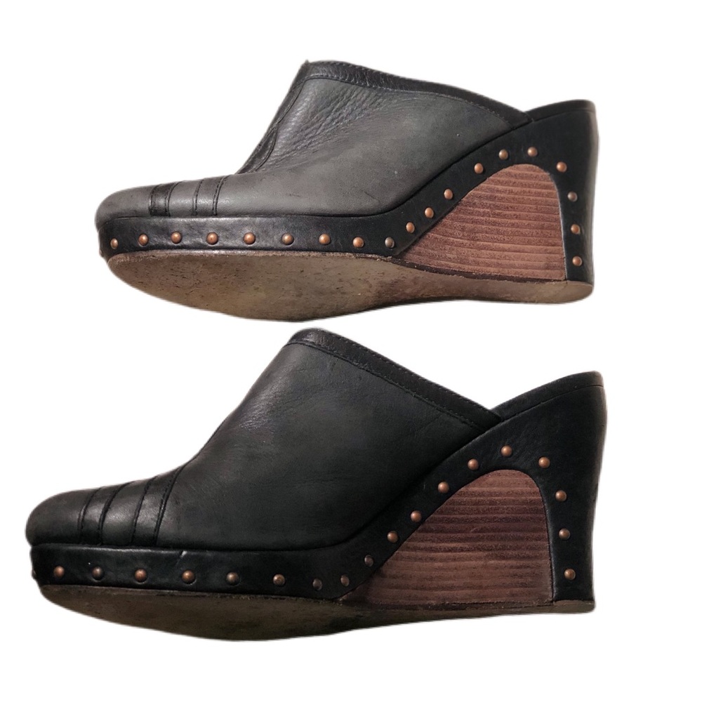 Ugg Clog size 9